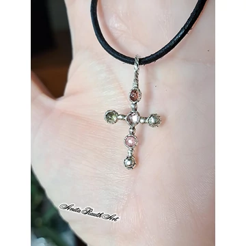 Kereszt kis turmalin kövekkel / Cross with little tourmaline stones
