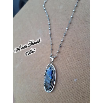 Labradorit medál (ovális) / Labradorite pendant (oval)
