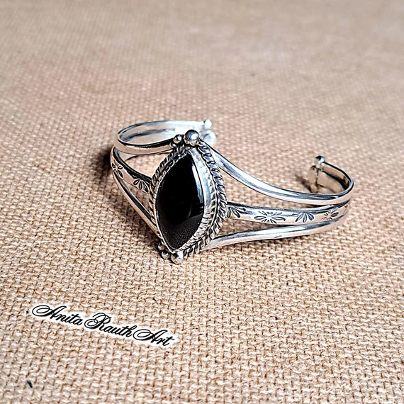 Fekete achát karperec / Black agate cuff
