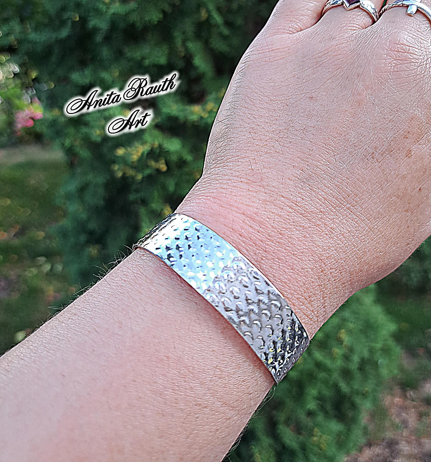 Lenyomatos karperec / Imprinted cuff