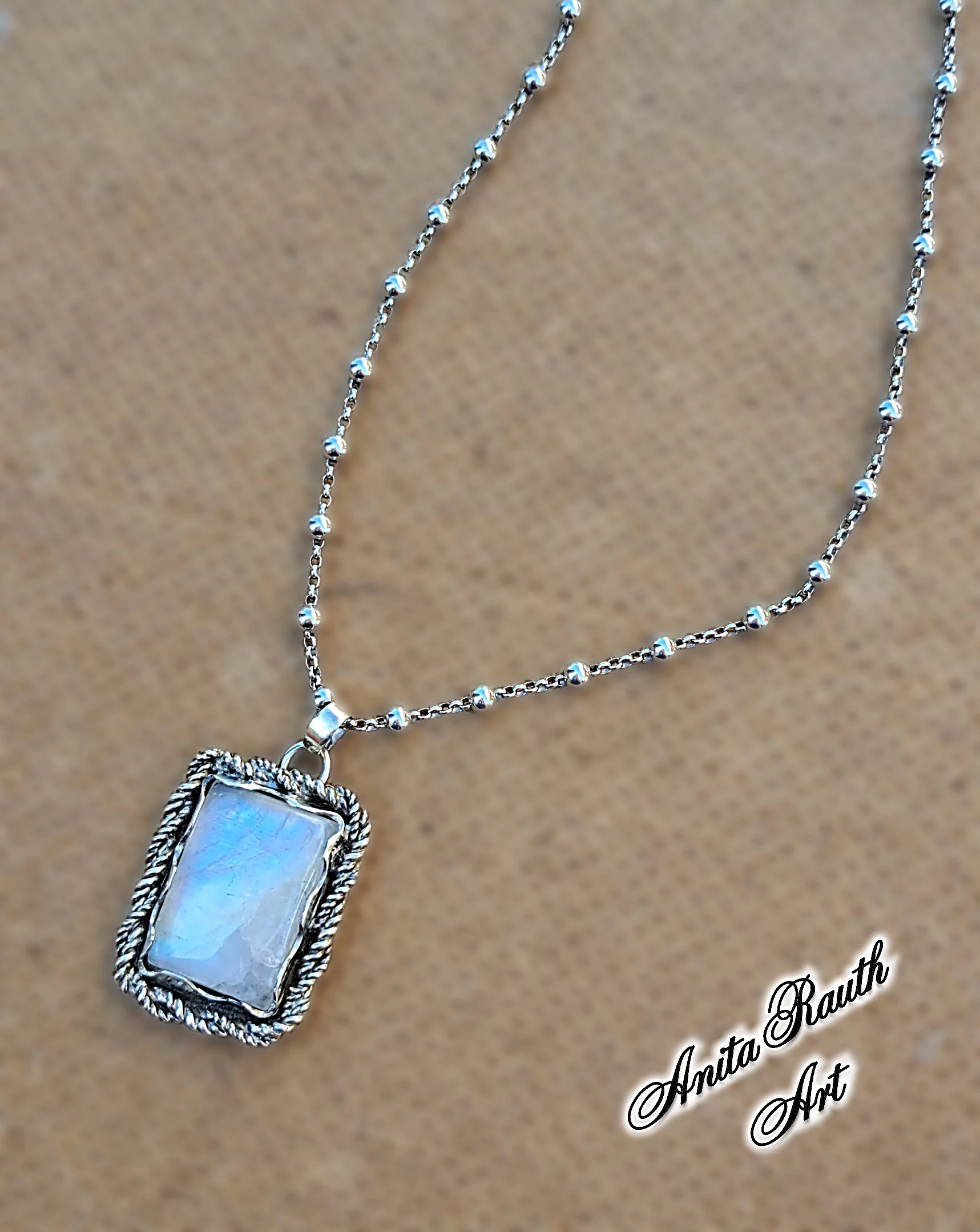 Holdkő medál / Moonstone pendant